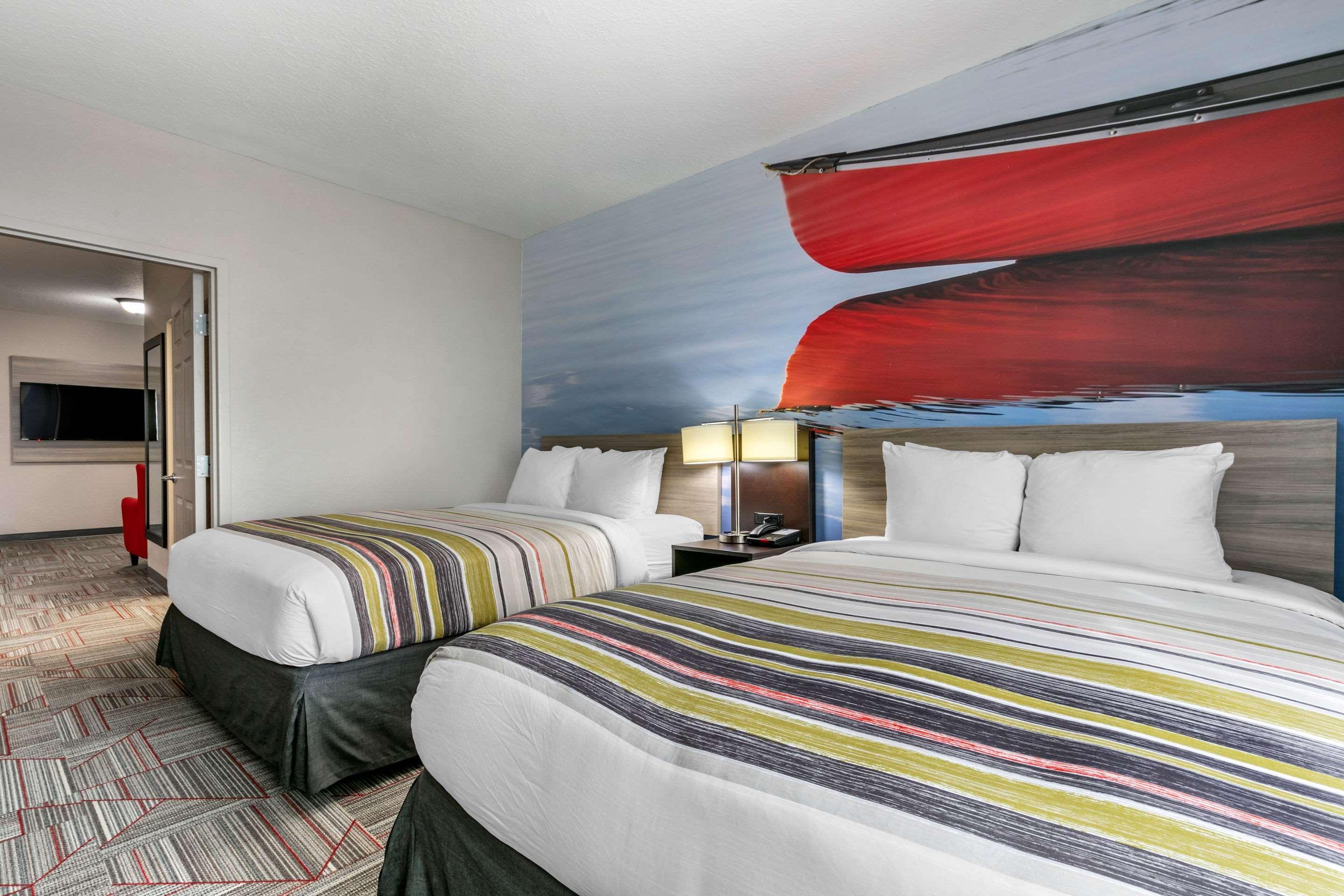 Clarion Pointe Columbus-Bradley Park Hotel Buitenkant foto