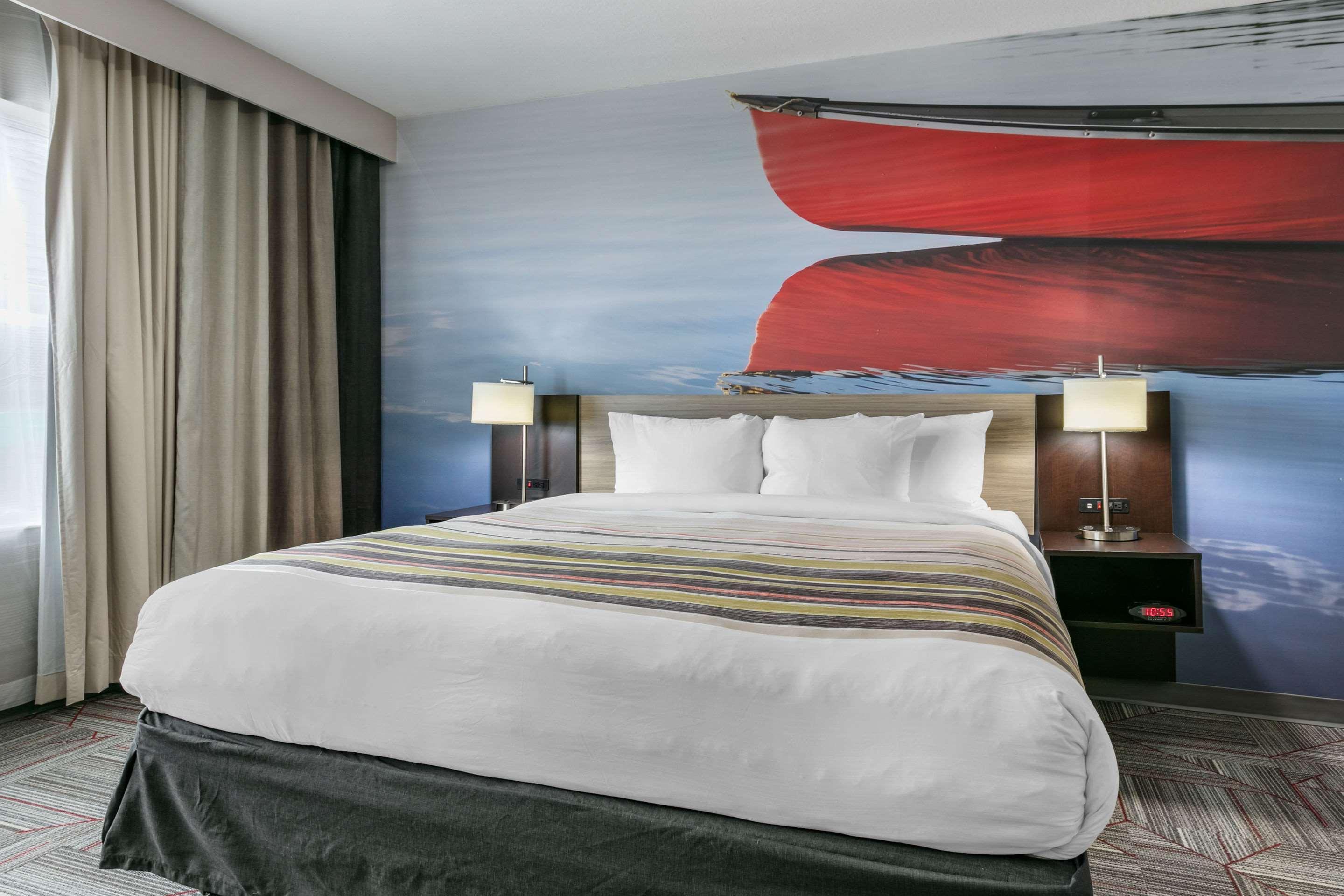 Clarion Pointe Columbus-Bradley Park Hotel Buitenkant foto