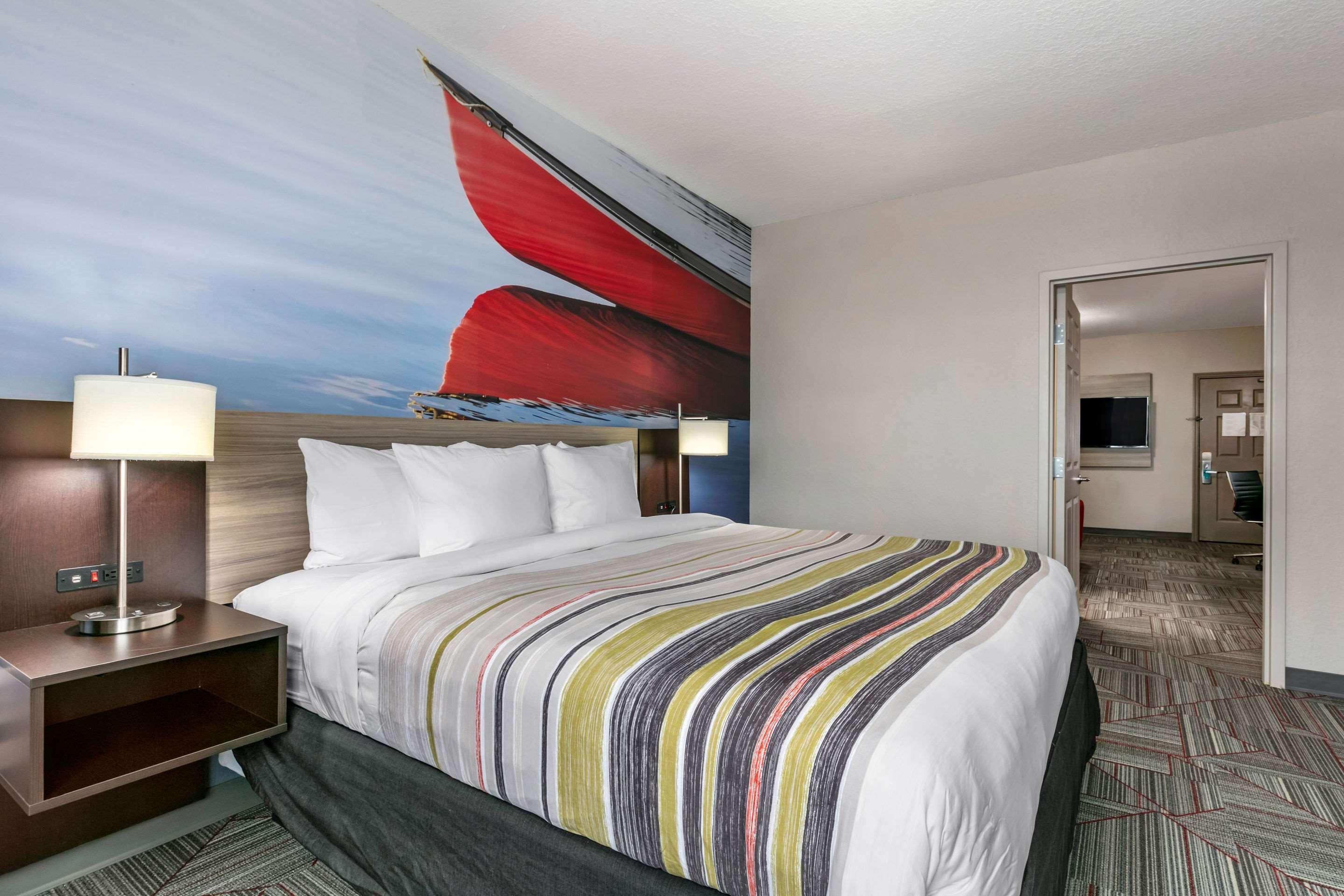 Clarion Pointe Columbus-Bradley Park Hotel Buitenkant foto