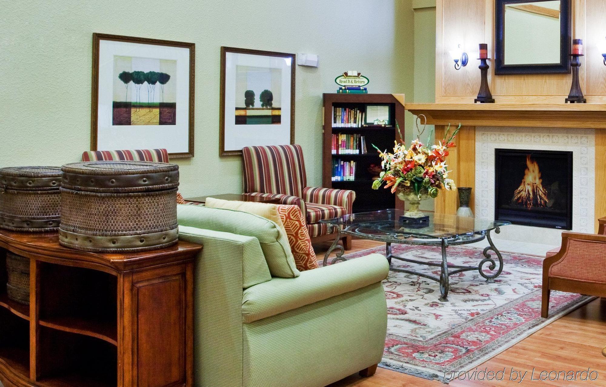 Clarion Pointe Columbus-Bradley Park Hotel Buitenkant foto