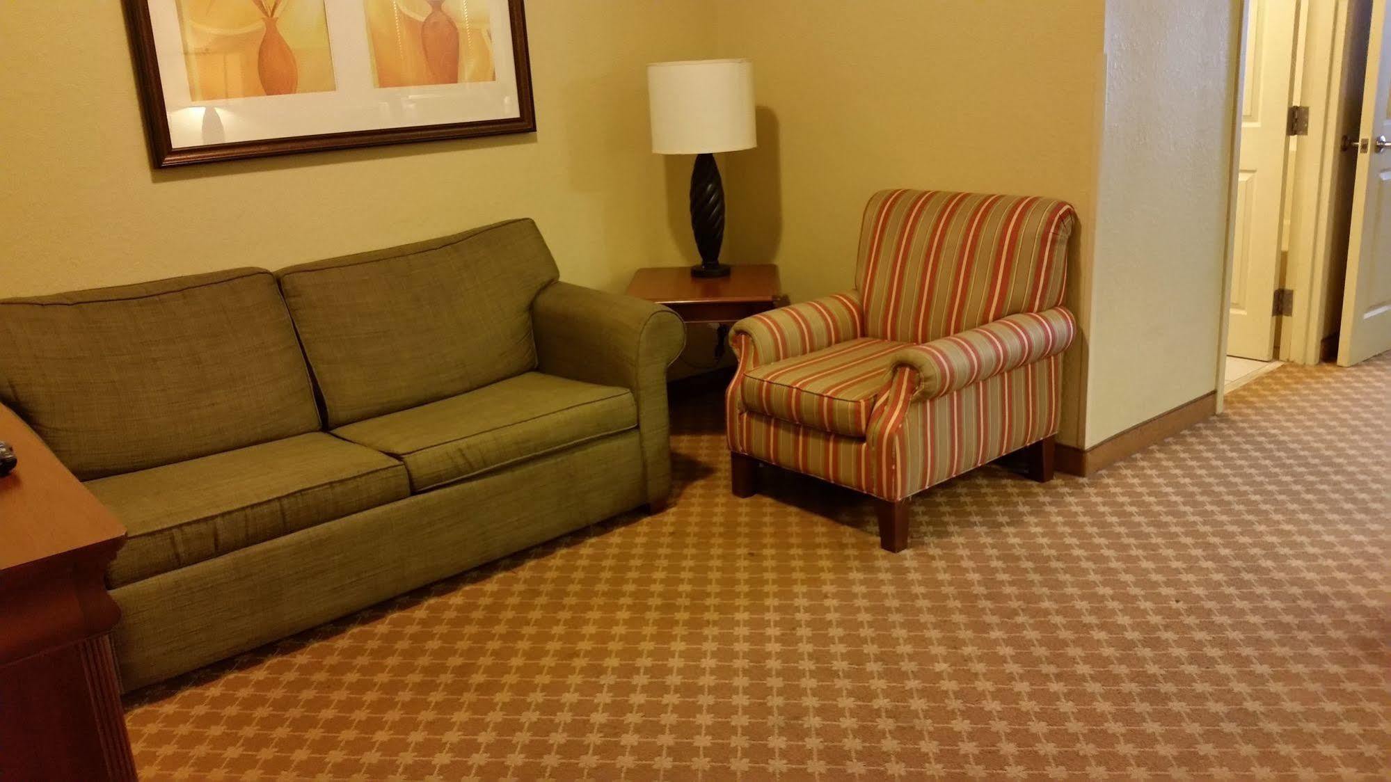 Clarion Pointe Columbus-Bradley Park Hotel Buitenkant foto